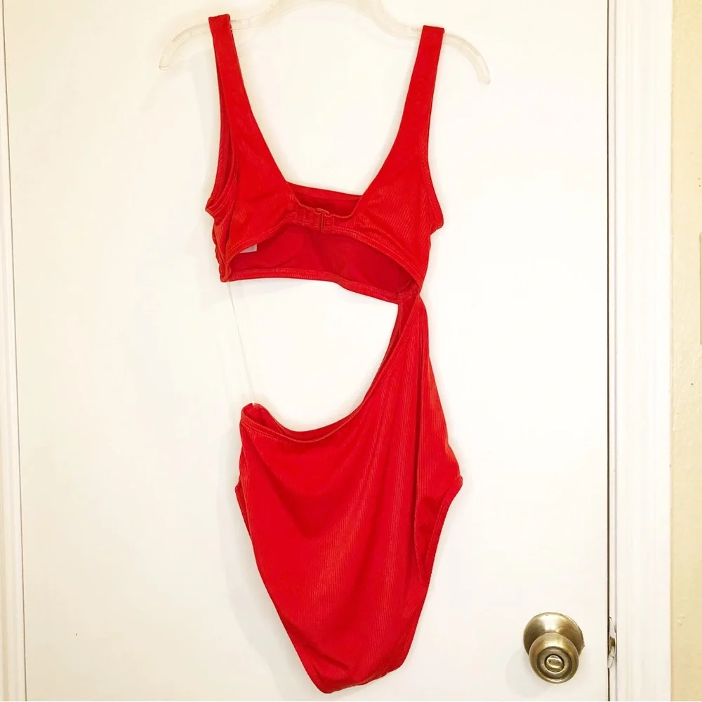 Kona Sol Red Cutout 1 Piece Ribbed Swimsuit - Picture 4 of 11